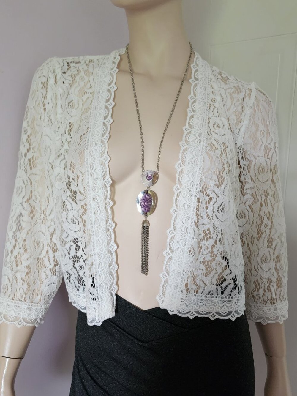 Elegant White Floral Lace Cropped Bolero Jacket